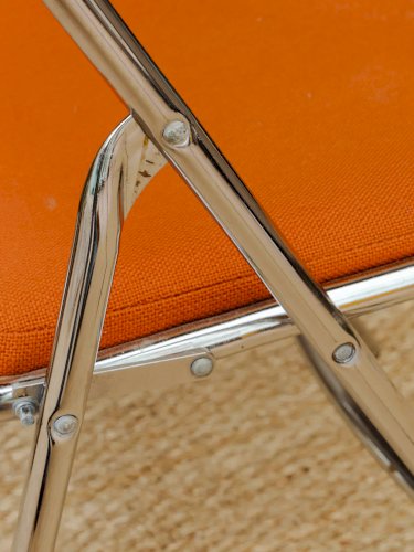 Alma, la chaise en métal N°1013