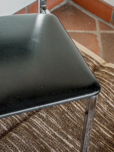 Alma, la chaise en métal N°1119