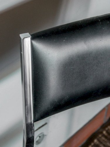 Alma, la chaise en métal N°1119