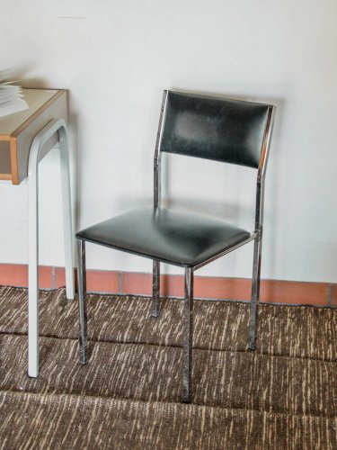 Alma, la chaise en métal N°1119