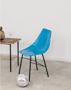 Alma, la chaise en métal N°521