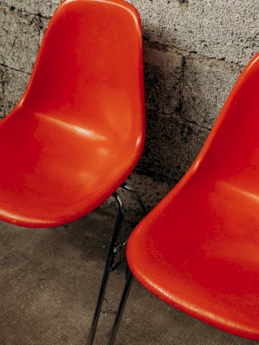 Alma, la chaise en métal N°522