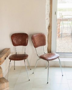 Alma, la chaise en métal N°545