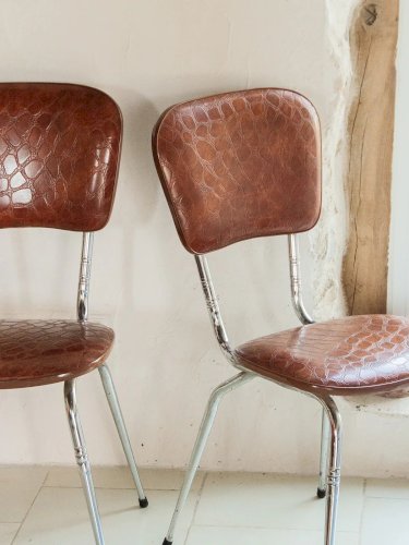 Alma, la chaise en métal N°545