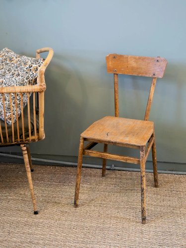 Alma, la chaise en métal N°591