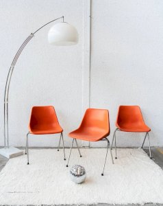 Alma, la chaise en métal N°610