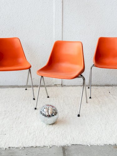 Alma, la chaise en métal N°610