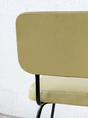 Alma, la chaise en métal N°611