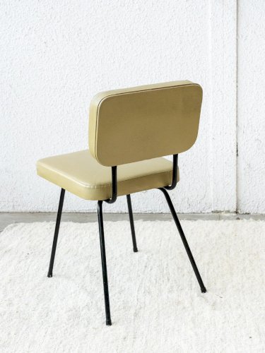 Alma, la chaise en métal N°611