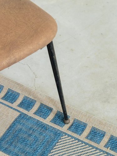 Alma, la chaise en métal N°623