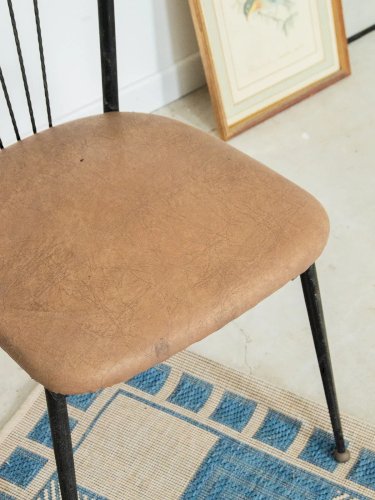 Alma, la chaise en métal N°623