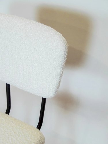 Alma, la chaise en métal N°634