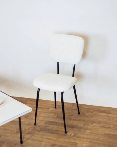 Alma, la chaise en métal N°634