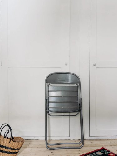 Alma, la chaise en métal N°656