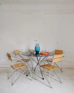 Alma, la chaise en métal N°659