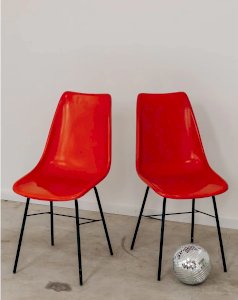 Alma, la chaise en métal N°660