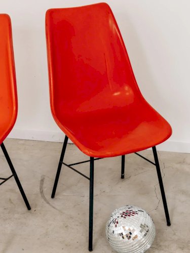 Alma, la chaise en métal N°660