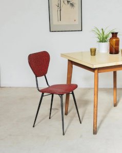 Alma, the red metal chair No. 618