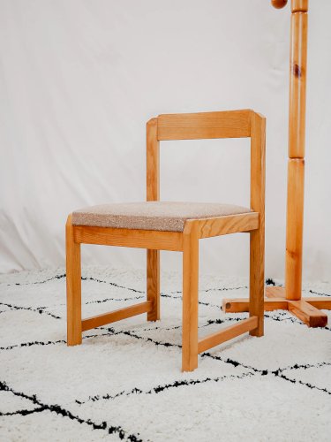 Alma, la chaise en orme et en tissu N°1253