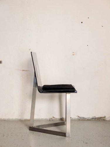 Alma, la chaise en plexiglass N°493