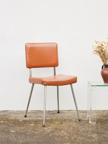 Alma, la chaise en simili cuir N°1033