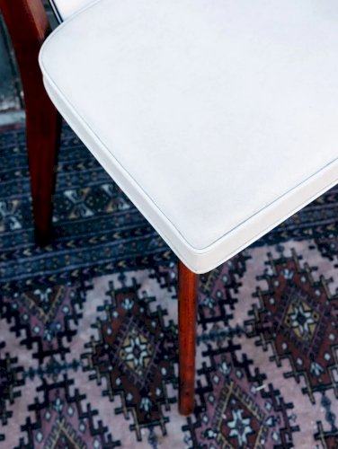 Alma, la chaise en simili cuir N°249