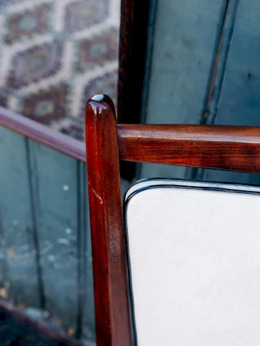 Alma, la chaise en simili cuir N°249