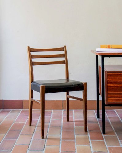 Alma, la chaise en simili cuir N°450