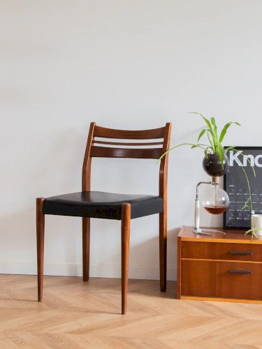 Alma, la chaise en simili et bois N°754