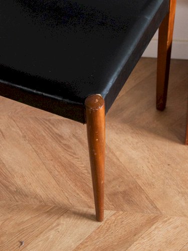 Alma, la chaise en simili et bois N°754