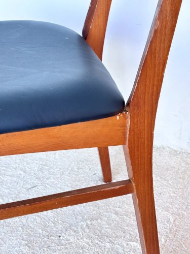 Alma, la chaise en skaï N°411