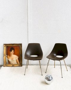 Alma, the number 653 faux leather chair