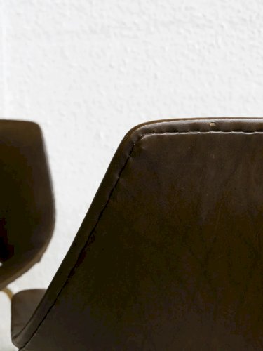 Alma, la chaise en skaï N°653