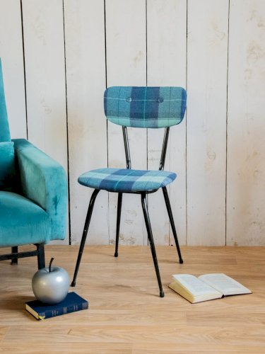 Alma, la chaise en tissu bleu N°1121