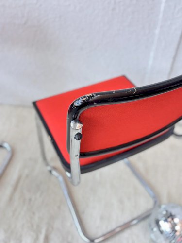 Alma, la chaise en tissu N°684