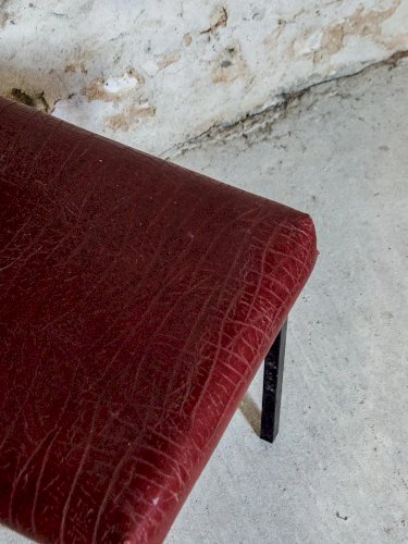 Alma, la chaise industrielle en vinyle N°665