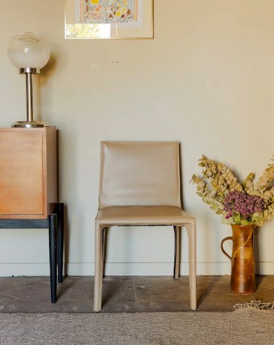 Alma, la chaise Knoll en cuir N°861