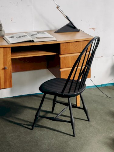 Alma, la chaise noire en bois N°921