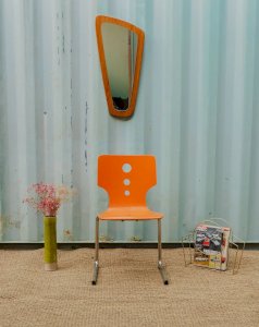 Alma, the orange chair No. 1117