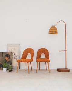 Alma, the orange chair No. 144