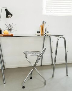 Alma, the Tubecon metal chair No. 566