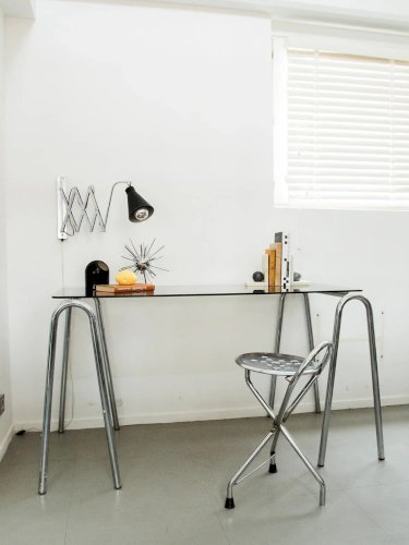 Alma, la chaise Tubecon en métal N°566