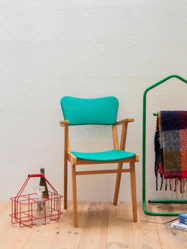 Alma, la chaise verte en bois clair N°1077