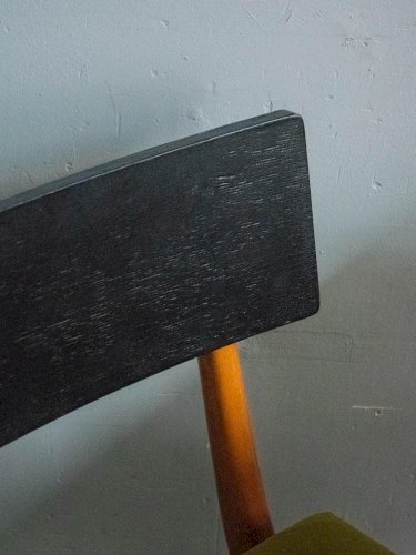 Alma, la chaise verte en bois N°898