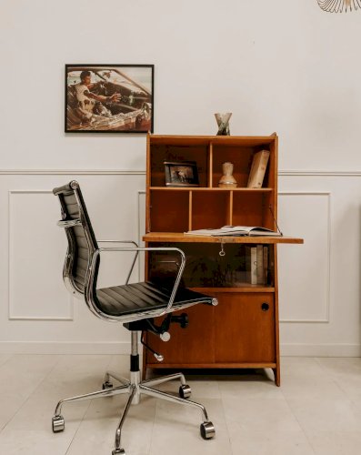 Alma, la grande chaise de bureau en skaï N°1090