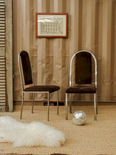 Alma, la paire de chaises chromées en velours N°1035