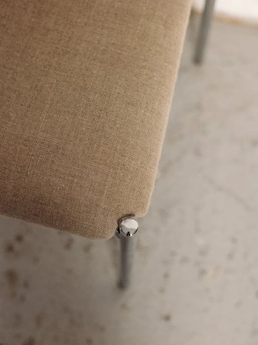 Alma, la paire de chaises chromées N°537