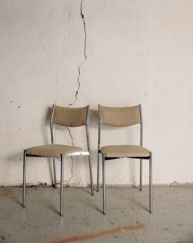 Alma, la paire de chaises chromées N°537