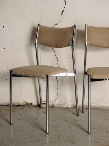 Alma, la paire de chaises chromées N°537