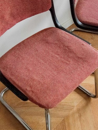 Alma, la paire de chaises chromées roses N°1238